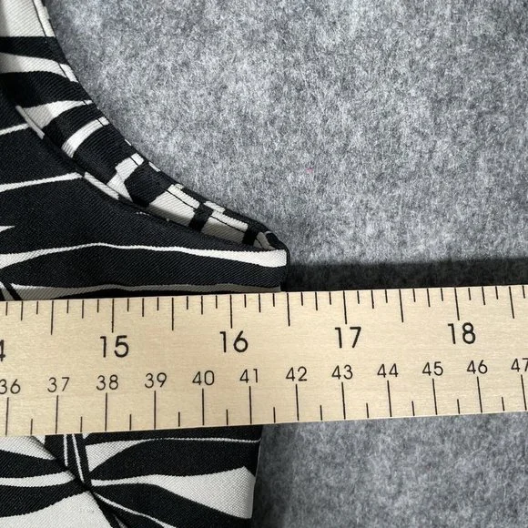 Dressbarn Womans Shift Dress Black White Zip Floral Career Church Size 6 - Picture 2 of 7